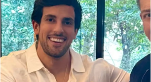 Faustão surge em rara aparição e ganha homenagem do genro: 'Cara fantástico'