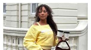 Os novos New Balance com detalhes 'raio de sol' eliminam os Samba da equação: são muito mais confortáveis