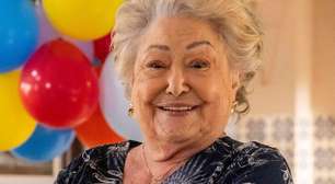 'Não conseguia pagar o condomínio': após crise financeira, Suely Franco recebe 'presente' disputado da Globo durante indicação a prêmio de MELHOR ATRIZ