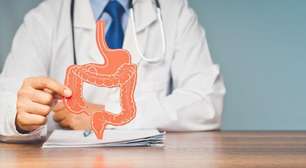 Celular no banheiro pode aumentar em 46% o risco de hemorroidas