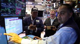 Índices de Wall Street têm sinais mistos conforme investidores avaliam anúncio da AIE e dados de inflação