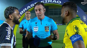 Gabigol brinca com Reinaldo após menção de árbitro à 'treta' em clássico mineiro: 'Te bato'