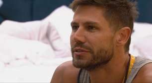'BBB 26': Jonas ganha presente inusitada da produção e brinca: 'Frouxonas'