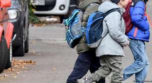 Escola chama polícia após criança levar R$ 30 mil à aula