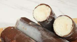 Sacolé de prestígio cremoso e delicioso, perfeito para refrescar os dias de calor com muito sabor