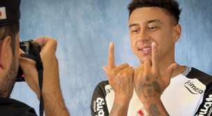 'Ele pode me imitar': Lingard comenta comemoração usada por Flaco López