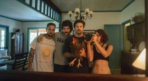 Quem é Foto em Grupo: banda nova de nomes conhecidos da música brasileira no Lollapalooza