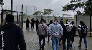 Organizadas cobram elenco do Corinthians no CT após sequência negativa