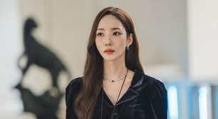 'Eu jejuei enquanto bebia 3 litros de água por dia': Park Min-young, aos 40 anos, emagreceu MUITO com dieta polêmica para o dorama 'O Beijo da Sereia'