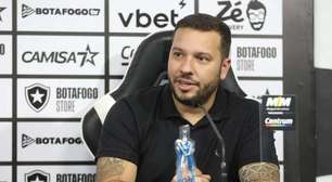 Diretor ressalta chegada de reforços para "virar chave" no Botafogo