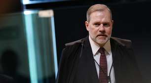 Caso Master: André Mendonça e Fux votam para Vorcaro continuar preso em julgamento no STF; faltam dois votos