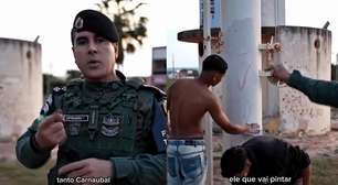Capitão da PM faz membros de facção apagarem pichações com sigla do CV no Ceará