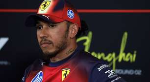 F1: Villeneuve vê Hamilton "quase imbatível" na Ferrari em 2026
