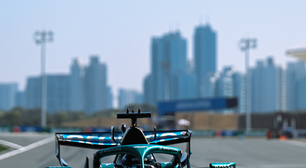 F1: Aston Martin vive pesadelo e amarga abandono duplo no GP da China