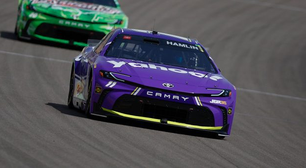 NASCAR: Denny Hamlin supera punição e vence prova em Las Vegas