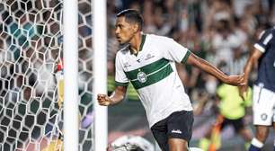 Coritiba supera o Remo e encosta no G-4 do Brasileirão