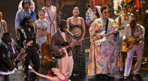 Estrelas de 'Pecadores' recriam sequência musical do filme no Oscar 2026