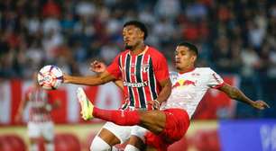 São Paulo vira em cima do RB Bragantino e segue líder do Brasileirão