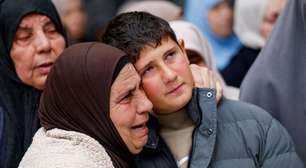 'Minha mãe chorou pela última vez': menino palestino de 12 anos descreve ataque de Israel que matou sua família no carro