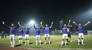 Brasileiro ex-Barcelona é convocado por seleção asiática