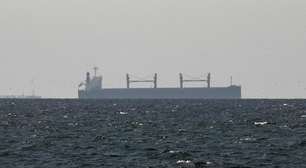 Guerra: companhias aéreas aumentam tarifas e cancelam voos após alta recorde no preço do querosene