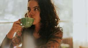 Consumo de chá pode estar associado a ossos mais fortes em mulheres