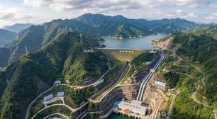 A China está construindo reservatórios como se não houvesse amanhã. Seu objetivo: armazenar energia renovável neles