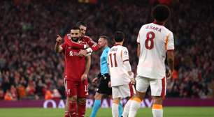 Salah é ovacionado, Liverpool goleia Galatasaray e avança na Champions