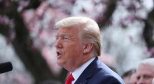 Trump suspende restrições ao transporte marítimo de petróleo contra alta de preços