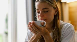 Antes de dormir: chás que podem ajudar a desinflamar o corpo