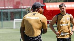 São Paulo tem desfalque na lateral e pode ter mudança no meio para encarar o Atlético