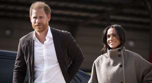 Meghan costuma 'interromper' Harry e 'sumir' de reuniões quando algo não a agrada, diz revista