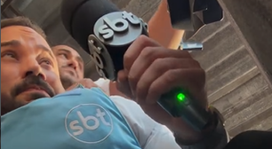 Repórter do SBT fica em meio a fogo cruzado durante tiroteio no Complexo da Maré, no Rio