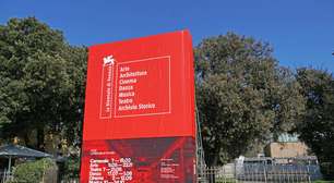 Prefeito de Veneza ameaça fechar pavilhão da Rússia em Bienal de Arte