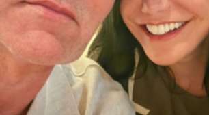 GRÁVIDA! Famoso anuncia gestação da esposa aos 50 anos: 'Novos frutos'