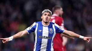 Porto vence Stuttgart e avança às quartas da Liga Europa
