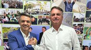 Vereador Ustra promove mutirão de cartas em apoio a Jair Bolsonaro no Parcão