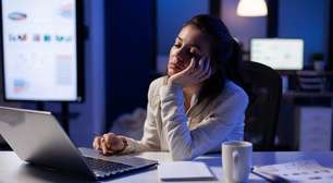 Dormir mal aumenta o risco de burnout? Especialista explica