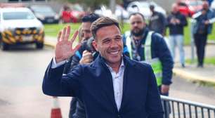 Grêmio inicia negociações para renovar com titulares e prioriza permanência de Arthur