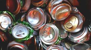 Adolescente cria rede solidária a partir da reciclagem na Inglaterra