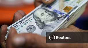 Dólar segue exterior e sobe na abertura com guerra no Oriente Médio no foco