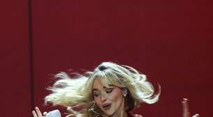 Corsets em alta: o estilo de Sabrina Carpenter que virou referência fashion