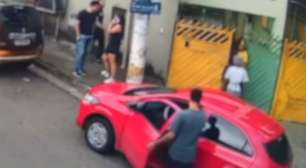 Bebê de 2 meses é levado durante roubo de carro em São Paulo; veja momento