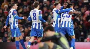 Welbeck brilha, e Brighton bate o Liverpool pela Premier League