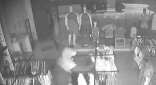 Loja do Corinthians é furtada na zona leste de SP e prejuízo chega a R$ 200 mil