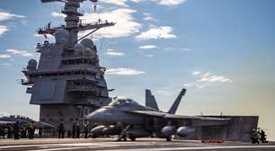 Após dez meses no mar, a lavanderia do maior porta-aviões dos EUA pegou fogo: agora sua tripulação dorme no chão