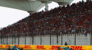 Fórmula 1: Aston Martin segue em crise, mas Fernando Alonso está cada vez mais perto de superar um recorde