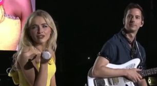 Lollapalooza 2026: 'Isso significa que sou gata?', pergunta Sabrina Carpenter após público chamá-la de 'gostosa'