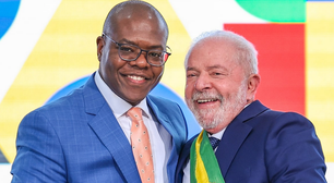 PGR denuncia Silvio Almeida, ex-ministro de Lula, por importunação sexual contra Anielle Franco