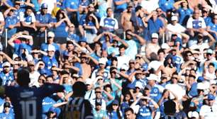 Torcedores do Cruzeiro vaiam a equipe no Mineirão